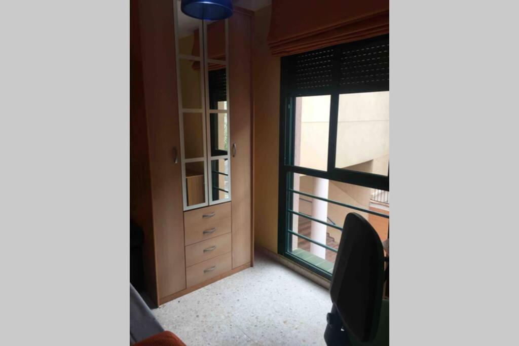 Confortable-Tranquilo Apartamento Junto Al Centro Málaga Buitenkant foto